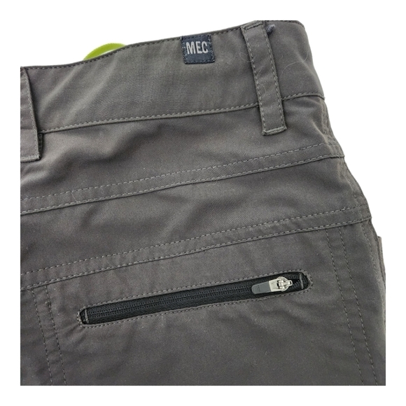 MEC Black Mid Rise Hiking Capri Pants size 4 - Picture 8 of 11